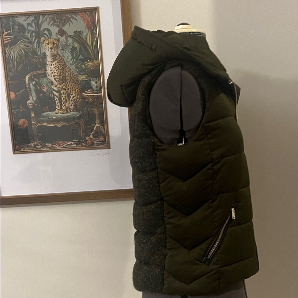 Zara Dark Green Puffer Vest - Picture 4 of 5